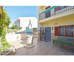 DÚPLEX CON PISCINA PRIVADA Y AMPLIA PARCELA EN LA ISLA – REF 795