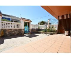 CASA EN PLANTA BAJA EN BAHÍA. - REF. 2065.