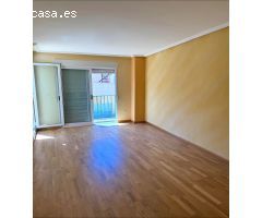 Ático Dúplex con Encanto en el Corazón de Alicante