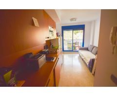 Bonito apartamento situado en Benalmádena en segunda línea de playa.