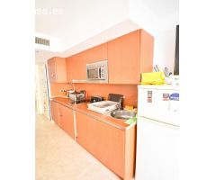 Bonito apartamento situado en Benalmádena en segunda línea de playa.