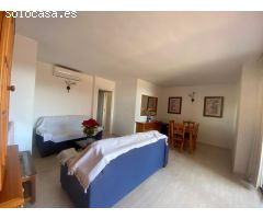 Fantástico apartamento situado en primera línea de playa en el Paseo Maritimo de Fuengirola.