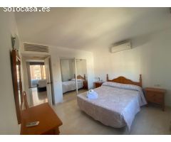 Fantástico apartamento situado en primera línea de playa en el Paseo Maritimo de Fuengirola.