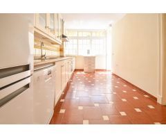 SE VENDE  DUPLEX 4 DORMITORIOS EN PLENO CENTRO FUENGIROLA