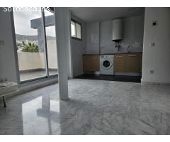 Atico en Riviera del Sol con 50 m2 de terraza y vistas al mar.