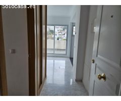 Atico en Riviera del Sol con 50 m2 de terraza y vistas al mar.