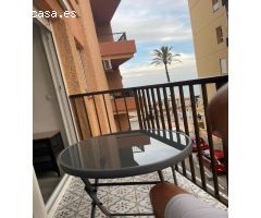 Magnifico apartamento situado en primera línea de playa en el Paseo Marítimo de Fuengirola.