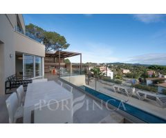 Moderna casa de ensueño con vistas espectaculares al mar en Calonge