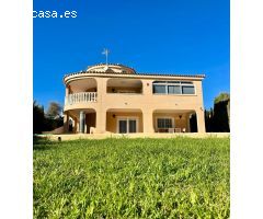 INPRESIONANTE VILLA DE 4 DORMITORIOS EN ZONA LOS BALCONES CON PISCINA PRIVADA