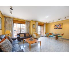 ¡ ALQUILER LARGA TEMPORADA! ATICO DUPLEX DE 250M2 EN EL CENTRO DE TORREVIEJA