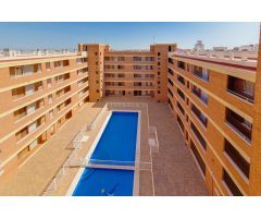 APARTAMENTO DE 2 DORMITORIOS CON PISCINA COMUNITARIA Y A 300M DE LA PLAYA
