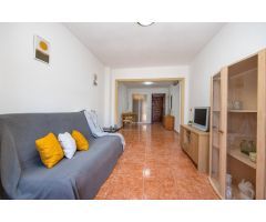 APARTAMENTO DE 2 DORMITORIOS CON PISCINA COMUNITARIA Y A 300M DE LA PLAYA