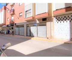 Se alquila local comercial
