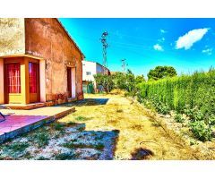 Encantador chalet con jardín y vistas privilegiadas al monte en tranquilo pueblo