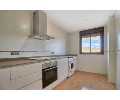 Piso con terraza y muebles