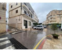 Se alquila local en zona exclusiva