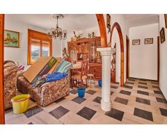 ¡Oportunidad única! Dos casas unidas en Olula del Río, Almería