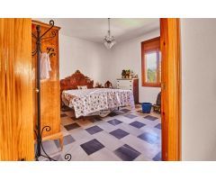 ¡Oportunidad única! Dos casas unidas en Olula del Río, Almería