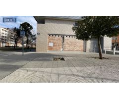 Se vende local comercial en bruto en la zona de los Valles, Guadalajara.