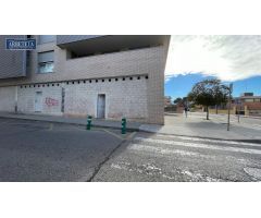 Se vende local comercial en bruto en la zona de los Valles, Guadalajara.