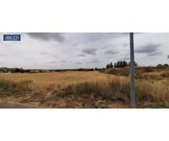 INMOBILIARIA ARBETETA PONE EN VENTA TERRENO URBANIZABLE EN HUMANES DE MOHERNANDO DE 6.903 m²