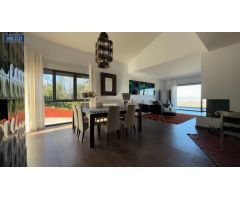 INMOBILIARIA ARBETETA VENDE EXCLUSIVO CHALET EN PRESTIGIOSA URBANIZACIÓN PRIVADA, EL CLAVÍN