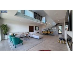 Agencia Inmobiliaria Arbeteta, VENDE, Exclusiva Villa de Lujo en Cabanillas del Campo.