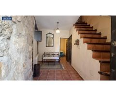 INMOBILIARIA ARBETETA VENDE CASA DE PUEBLO DE TRES DORMITORIOS EN PASTRANA