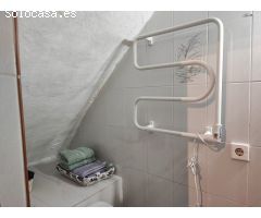 Bonita Casa de 2 Plantas y Azotea con negocio de alquiler incluido en Córdoba, cerca del Rio.