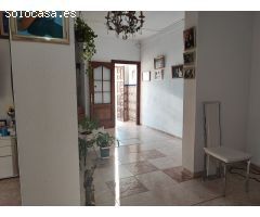Espaciosa y luminosa Casa de Pueblo de 3 Plantas en El Cuervo, Sevilla/Cádiz.