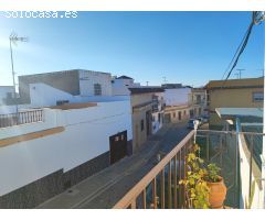 Espaciosa y luminosa Casa de Pueblo de 3 Plantas en El Cuervo, Sevilla/Cádiz.