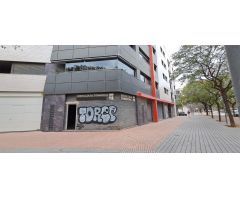 ¡Oportunidad única en Cambrils! Local en venta en ubicación inmejorable ?????