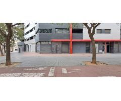 ¡Oportunidad única en Cambrils! Local en venta en ubicación inmejorable ?????