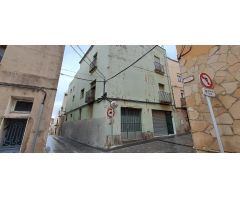 ????? ¡Oportunidad Única para Inversores Valientes en el Corazón de Castellvell del Camp! ?????