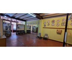 Local comercial con excelentes condiciones para cualquier actividad, incluso cambio de uso vivienda