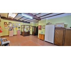 Local comercial con excelentes condiciones para cualquier actividad, incluso cambio de uso vivienda