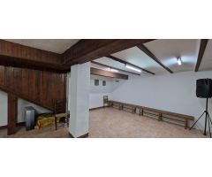 Local comercial con excelentes condiciones para cualquier actividad, incluso cambio de uso vivienda