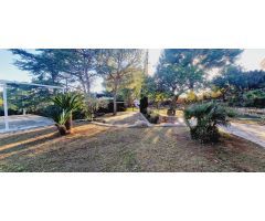 Encantadora Villa en Urbanización Cerca de Castellón – 6 Dormitorios, Piscina y Vistas al Mar