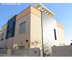 Chalet en playa Benafeli de Almassora con piscina comunitaria