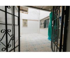 GENEROSIDAD Y AMPLITUD EN ZONA LEVANTE, A ESCASOS METROS DEL AIRA FITNES CLUB