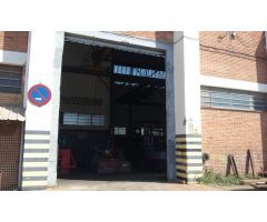 terreno industrial con talleres