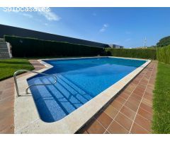 Planta baja con 80 m2 de terraza-jardín a la venta!