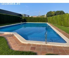 Planta baja con 80 m2 de terraza-jardín a la venta!