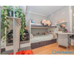 Bonito piso con parking, zona Roureda
