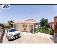 Chalet Independiente en Alhaurín de la Torre – Exclusividad y Confort en un Entorno Privilegiado