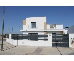 ¡ESPECTACULAR VILLA DE LUJO!