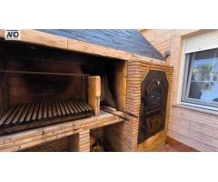 Chalet exclusivo en pleno centro de Torre-Pacheco con bodega, sauna y jardín con barbacoa argentina