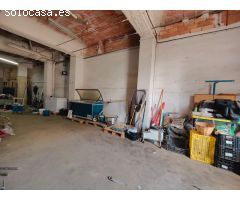 AMPLIO LOCAL EN VENTA EL BARRIO DE LESPIRALL