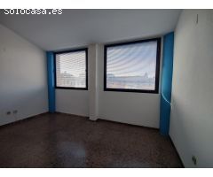 SE ALQUILA OFICINA TIPO DÚPLEX EN EL CENTRE VILA