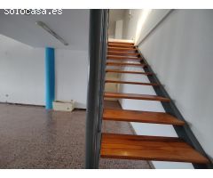 SE ALQUILA OFICINA TIPO DÚPLEX EN EL CENTRE VILA